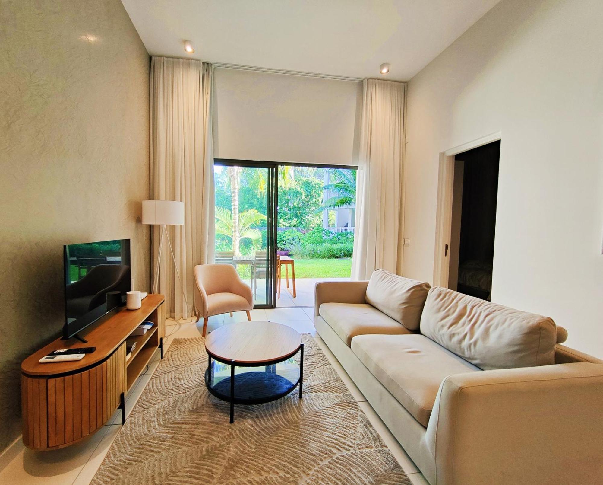 In A Tropical Oasis, Ki Residences, Pereybere - Managed By Ksn Apartment